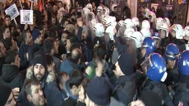 Rusya Başkonsolosluğu önünde protesto