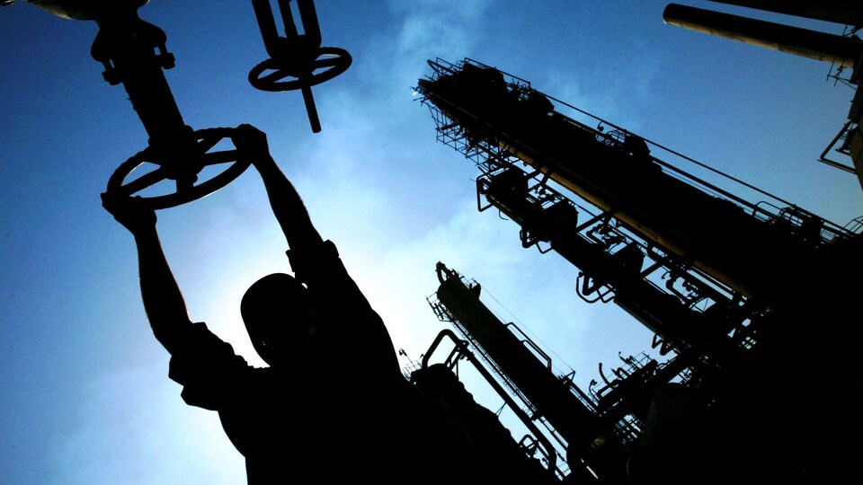 Brent petrolün fiyatı 35 doları aştı