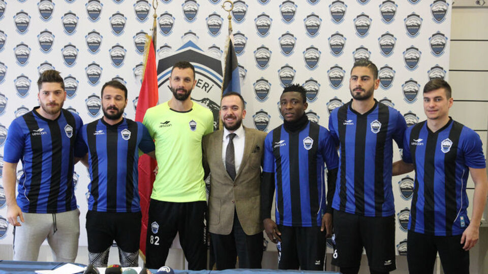 Erciyes'ten toplu imza