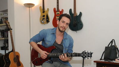 Mithat Can Özer kimdir?