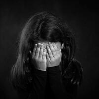 Çırpınarak uyanıyor, hayal görüyor ve ağlıyorsa...