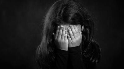 Çırpınarak uyanıyor, hayal görüyor ve ağlıyorsa...