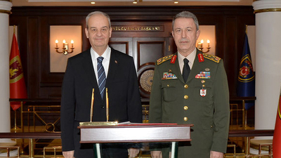 Başbuğ'dan Akar'a sürpriz ziyaret