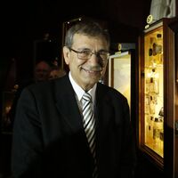 Orhan Pamuk'un yeni kitabı 'Kırmızı Saçlı Kadın' çıktı