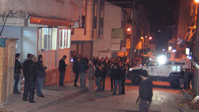 Kahvehaneyi taradılar: 2 ölü