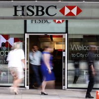 Dev banka işe alımları durdurdu