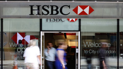 Dev banka işe alımları durdurdu