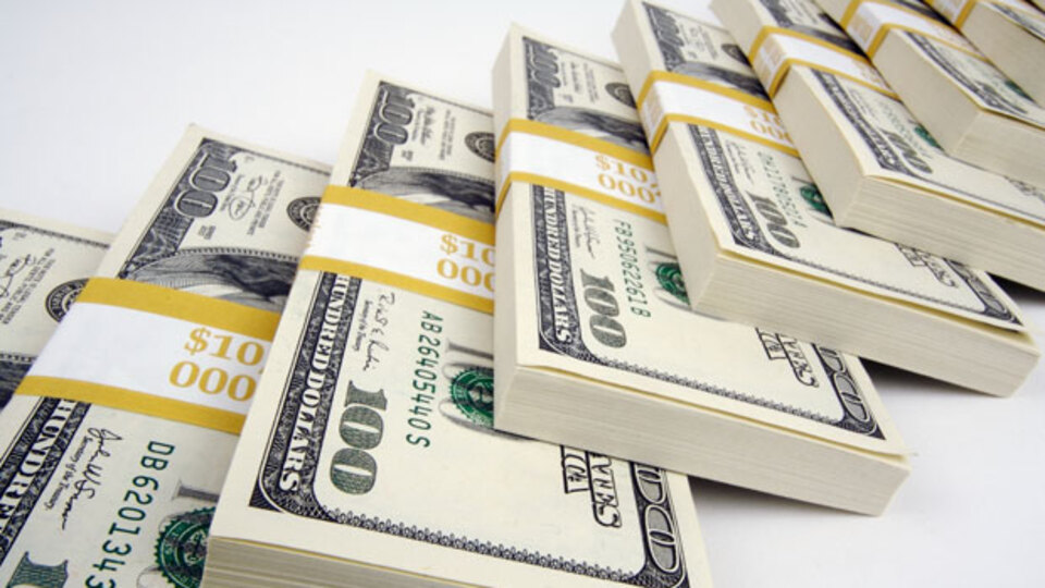 Kamu yüzde 100 dolarcı çıktı!