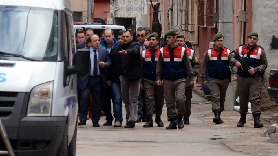 'Bu sokaktan iki araba yan yana geçer mi' keşfi