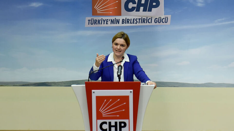 "Anayasa çalışmalarında son tarih konulamaz"