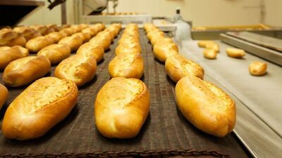 Ekmeğe ilk indirim Gökçek'ten