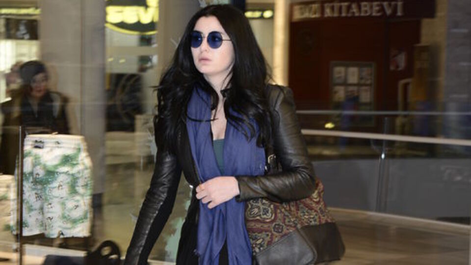 Oktay'a mont baktı!