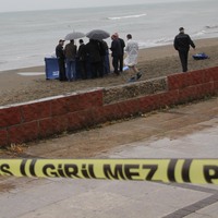 Sahile erkek cesedi vurdu!