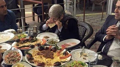 Canan Karatay sofrayı donatınca...