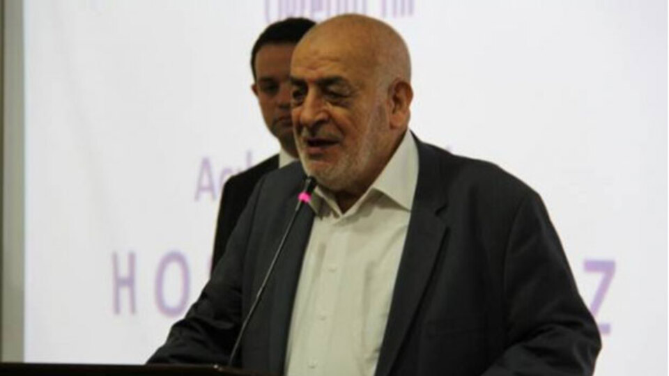 Eski bakan Fehim Adak hayatını kaybetti