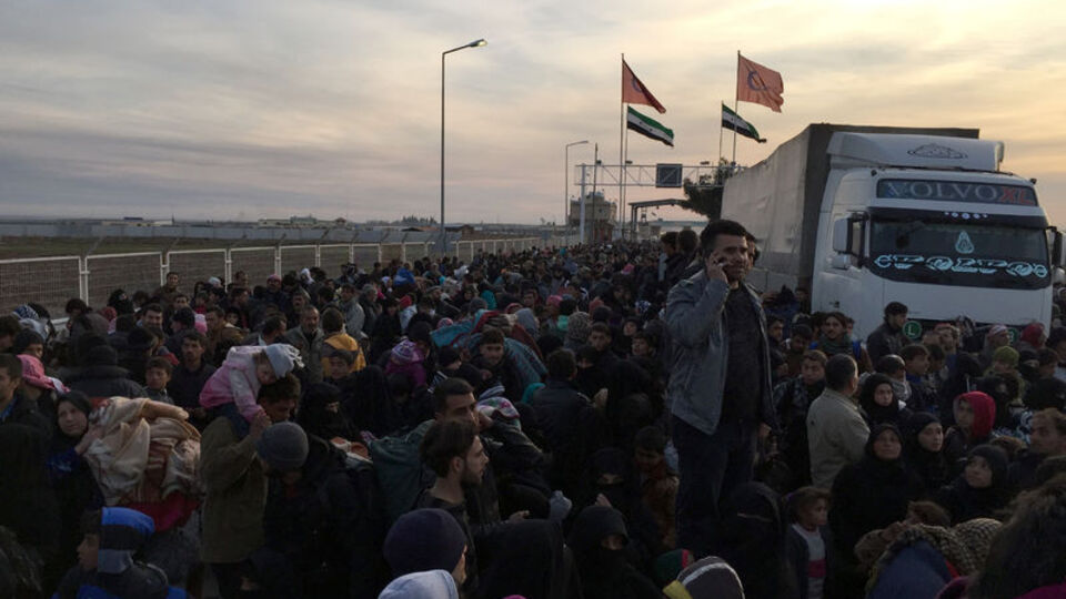 80 bin Suriyeli Türkiye yolunda!