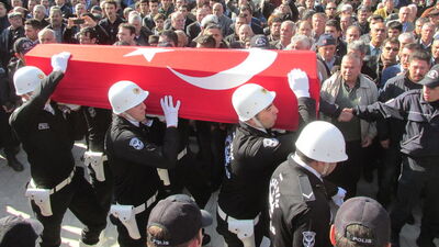 Ellerini kaldırmaya takati kalmamıştı...