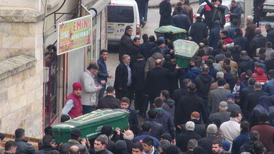 9 kişinin katili komşu köyde saklanmış