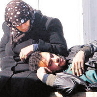 Çocukları için geri dönüyor