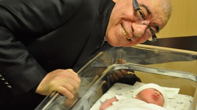 İlyas Salman dede oldu