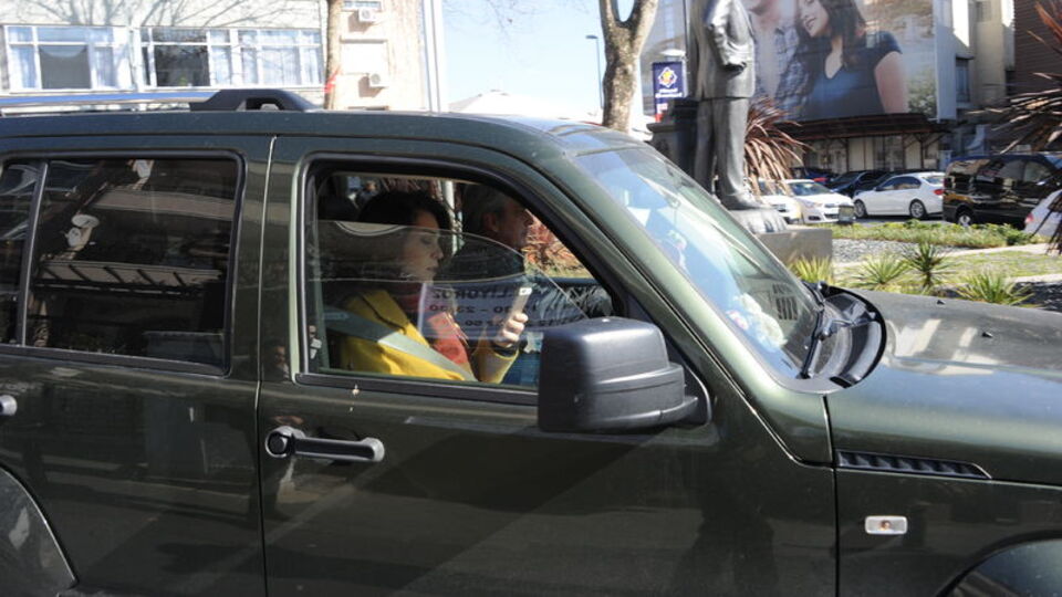 Telefon elinden düşmüyor