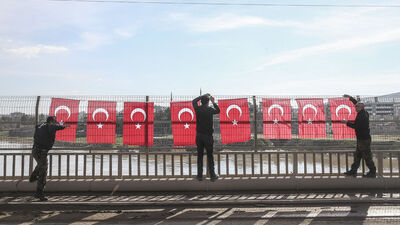 Operasyonların bitmesi şerefine Cizre köprüsü!