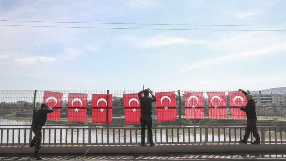 Operasyonların bitmesi şerefine Cizre köprüsü!