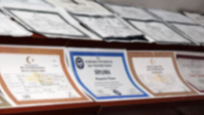 Dolandırıcılardan 'diploma'lı vurgun!