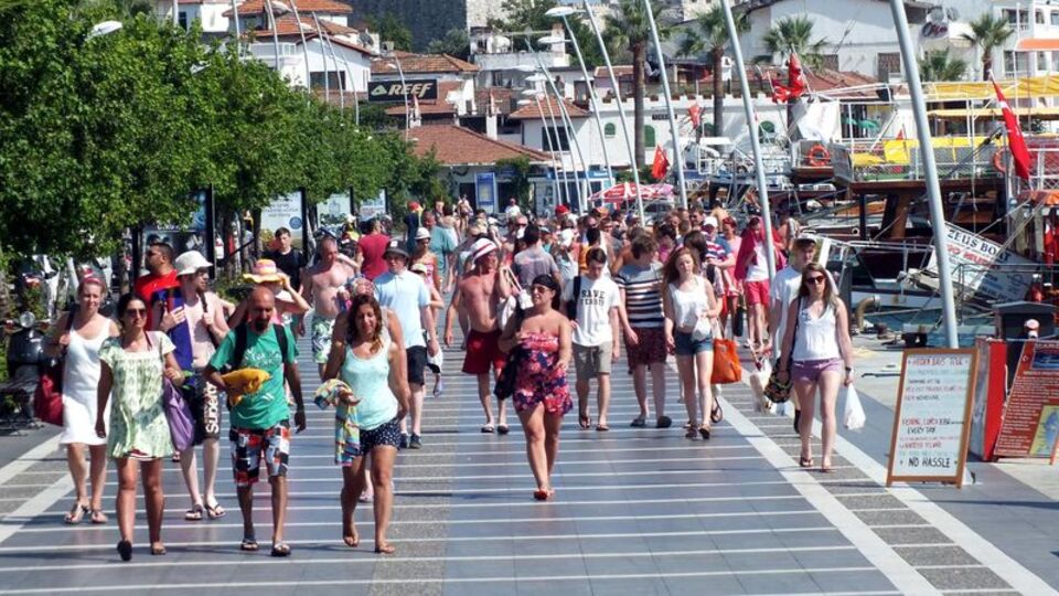 Turizmciler yerli turiste yöneldi