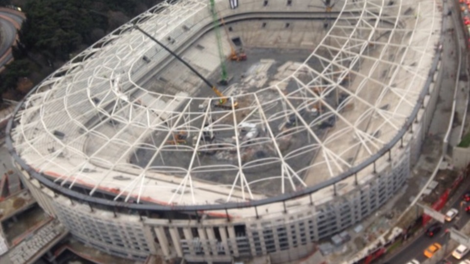 Arena'da çatı sürprizi