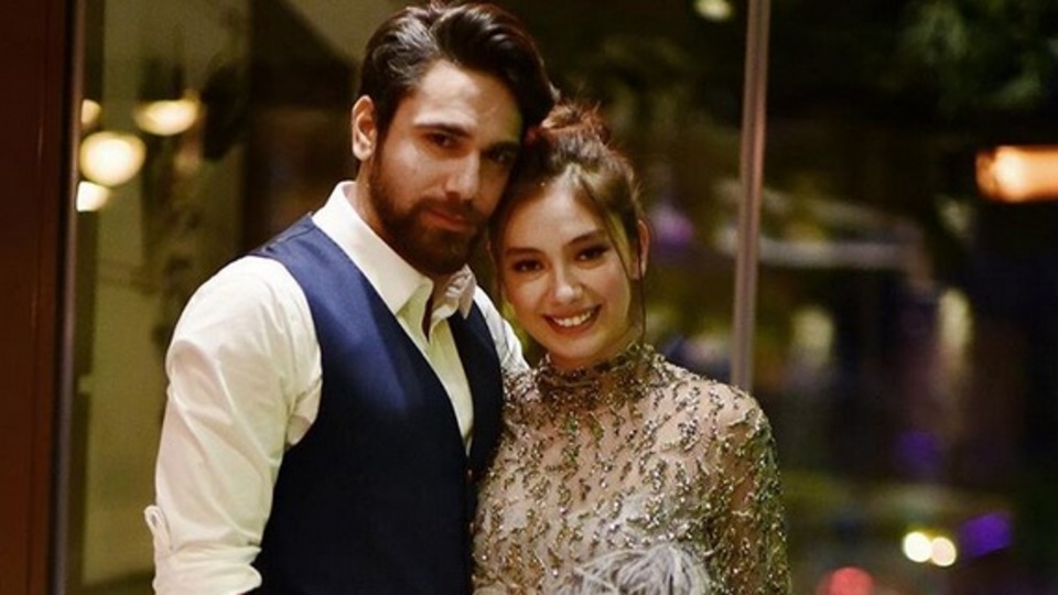 Sevgilisi için yemek yapacak