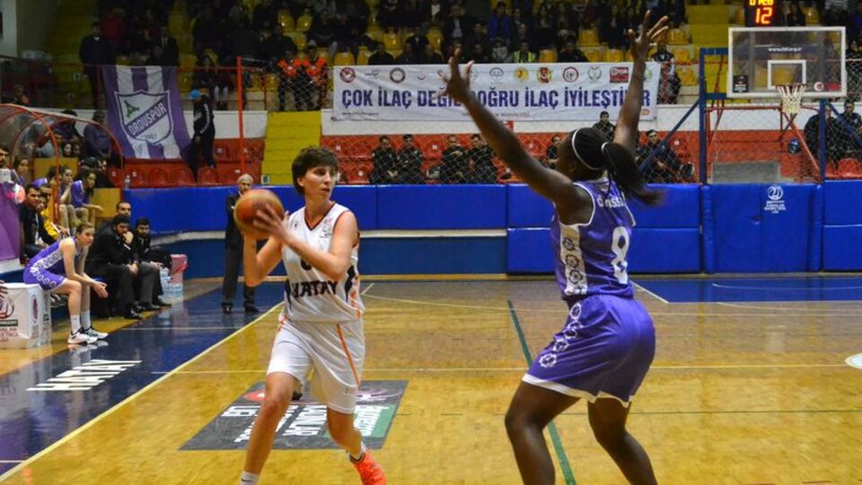 Hatay Ordu'yu devirdi