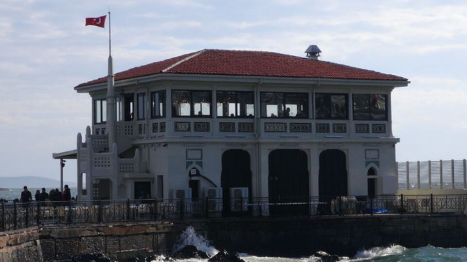 Moda İskelesi'nde restorasyon eylemi