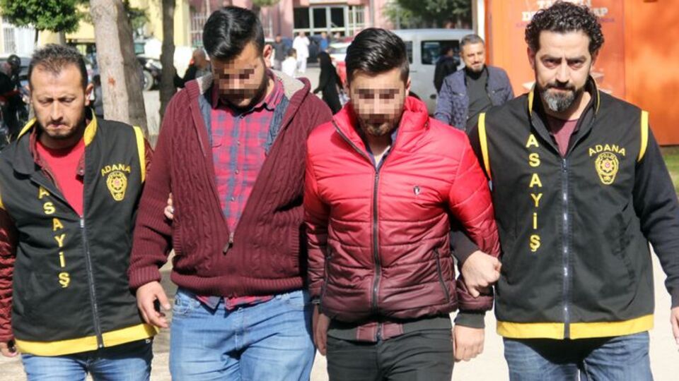 15 yaşındaki kızla 'şişe çevirmece' oynayıp birlikte oldular!