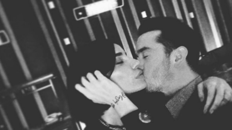 Gülşen'in olay yaratan öpücüğü!