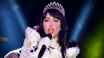 Hande Yener'i taciz eden şüpheliye 3yıl hapis