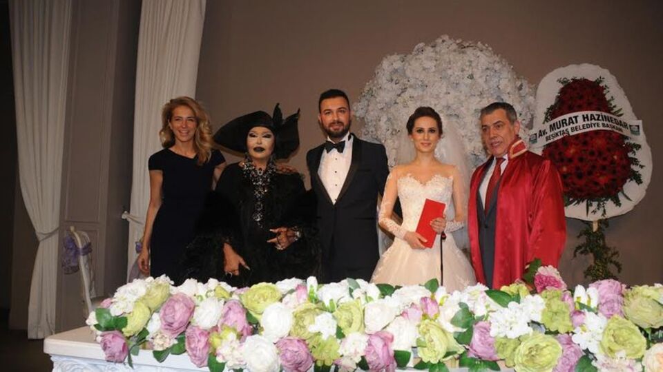 "Benim gibi afet bir hatun varken..."