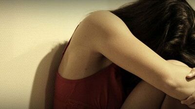 17 yaşındaki kıza çıplak fotoğraf şantajı!