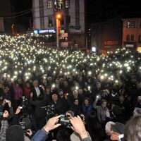 Cerattepe için Valilik önünde ışıklı protesto