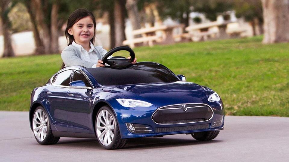 Tesla'dan devrim niteliğinde otomobil