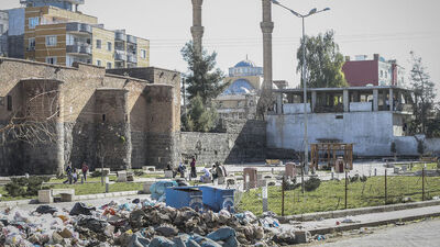 Cizre patlayıcı ve çöplerden temizleniyor!