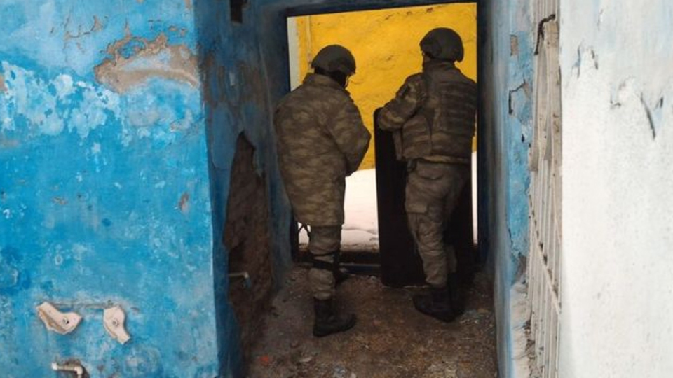 Sur'da bina çöktü! 3 asker şehit!