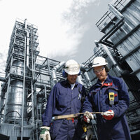 Petrolde satranç oyunu