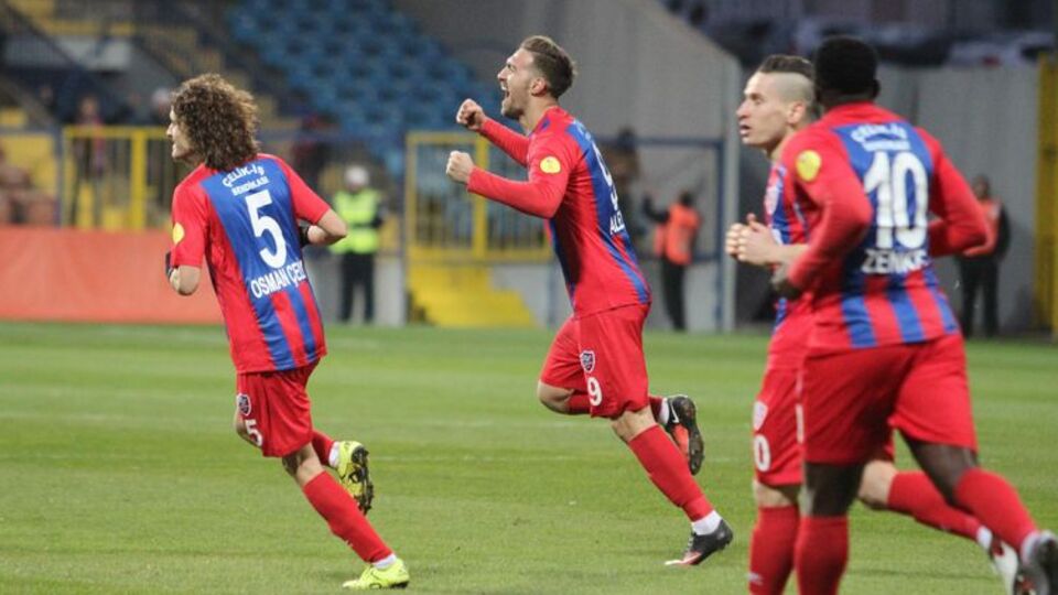 Karabük zirveyi bırakmıyor