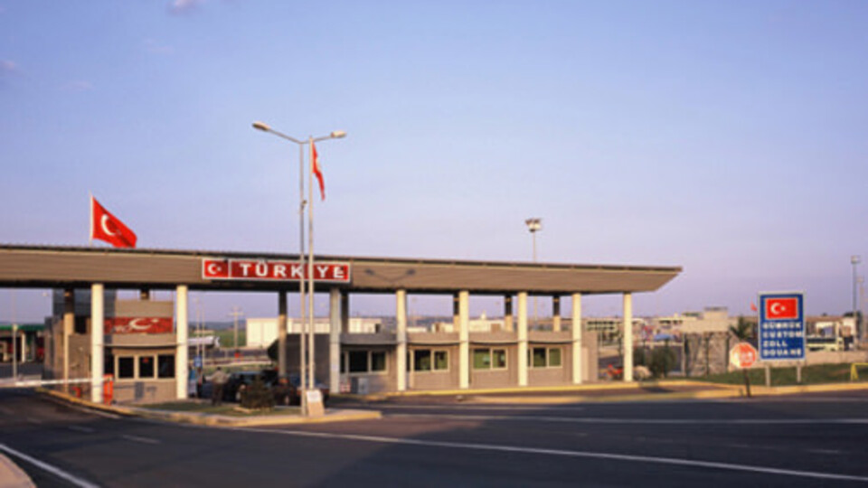 İpsala Sınır Kapısı'nda giriş ve çıkışlar başladı