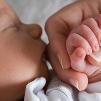 Göbek kordonu ne zaman kesilmeli?