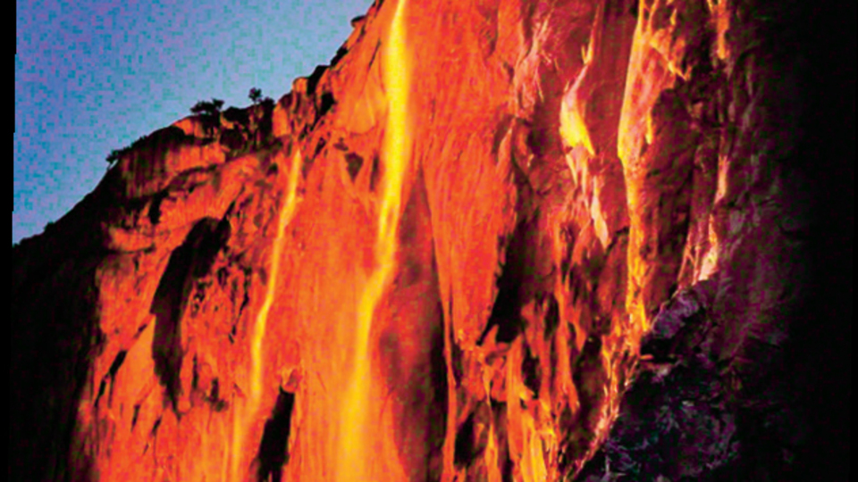 ABD'de lav şelalesi akmaya başladı!