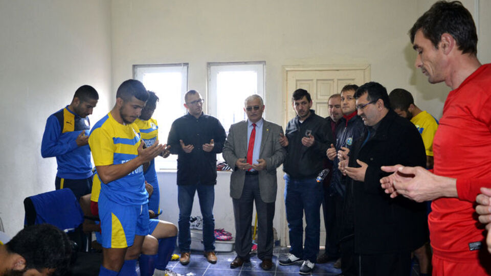 İmam gol duası etti! Maçın skoru ise...