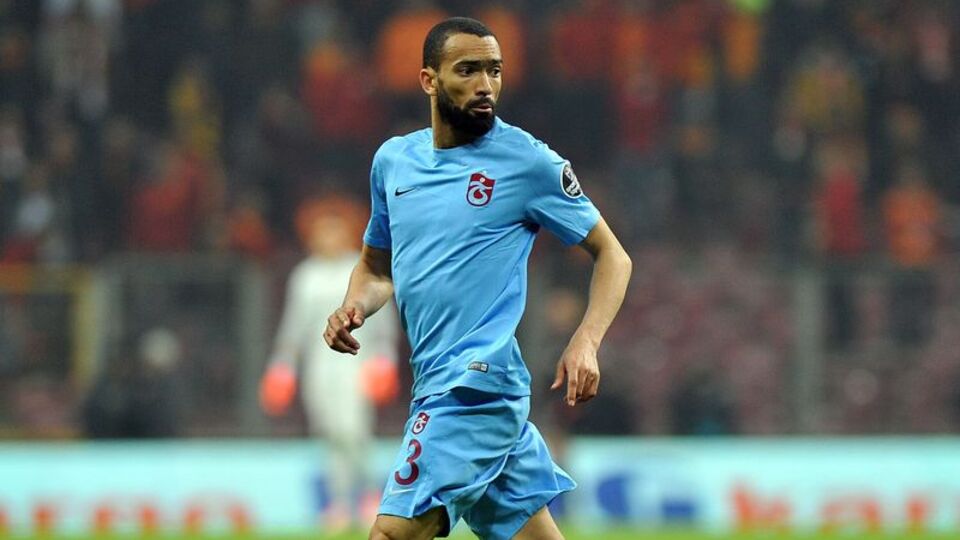 Bosingwa ateş püskürdü!