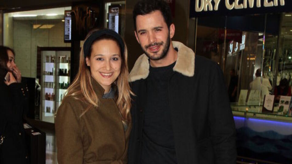 Gözde çifte hayran ablukası!